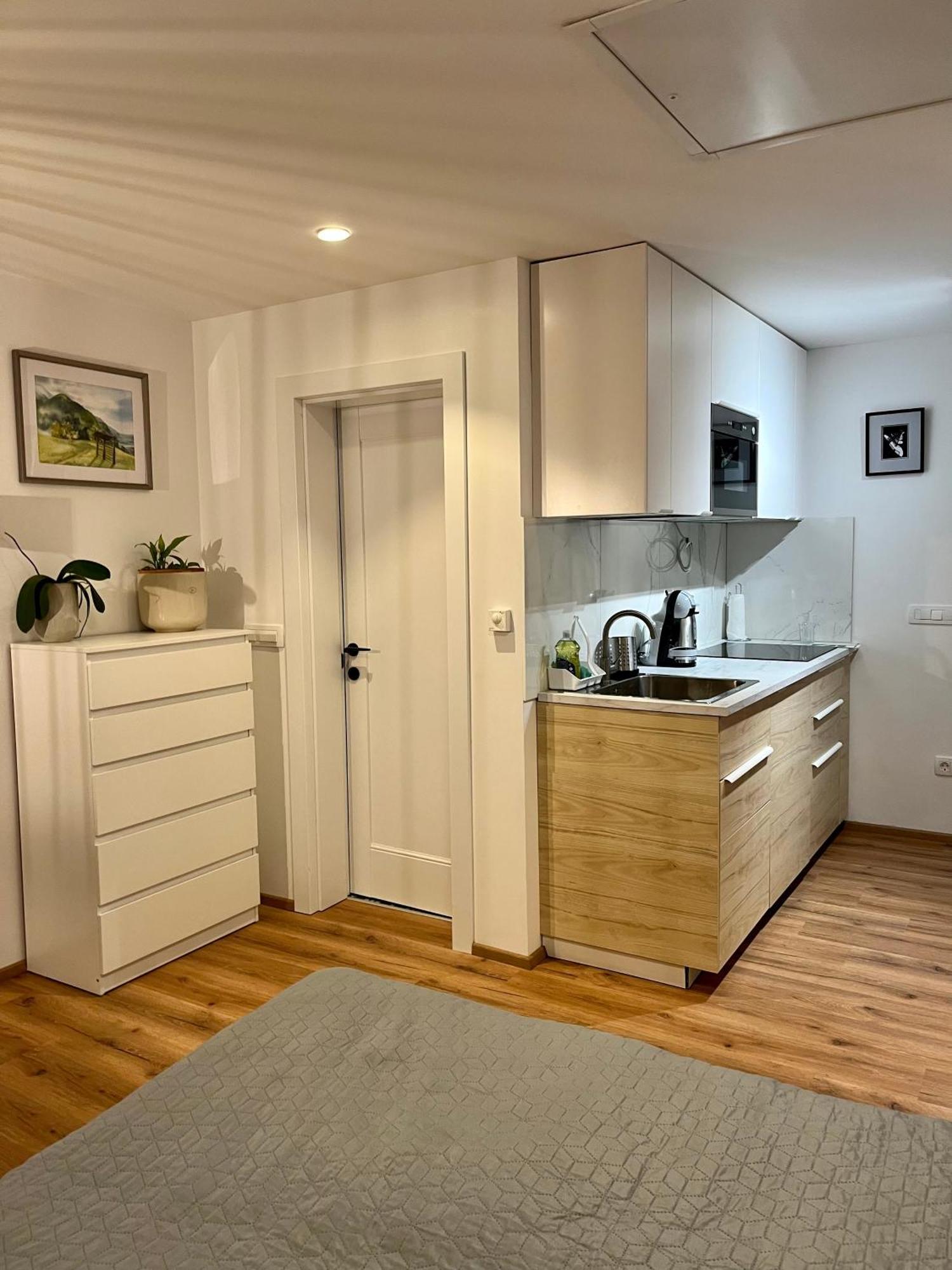 Apartments Pri Fencu Jesenice Εξωτερικό φωτογραφία