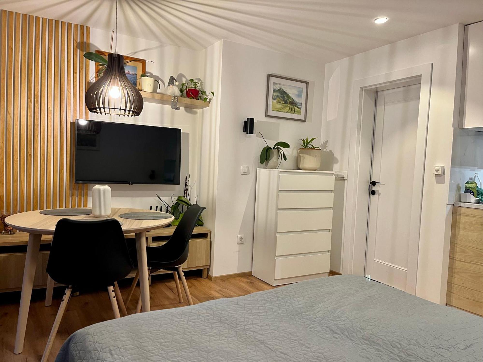 Apartments Pri Fencu Jesenice Εξωτερικό φωτογραφία