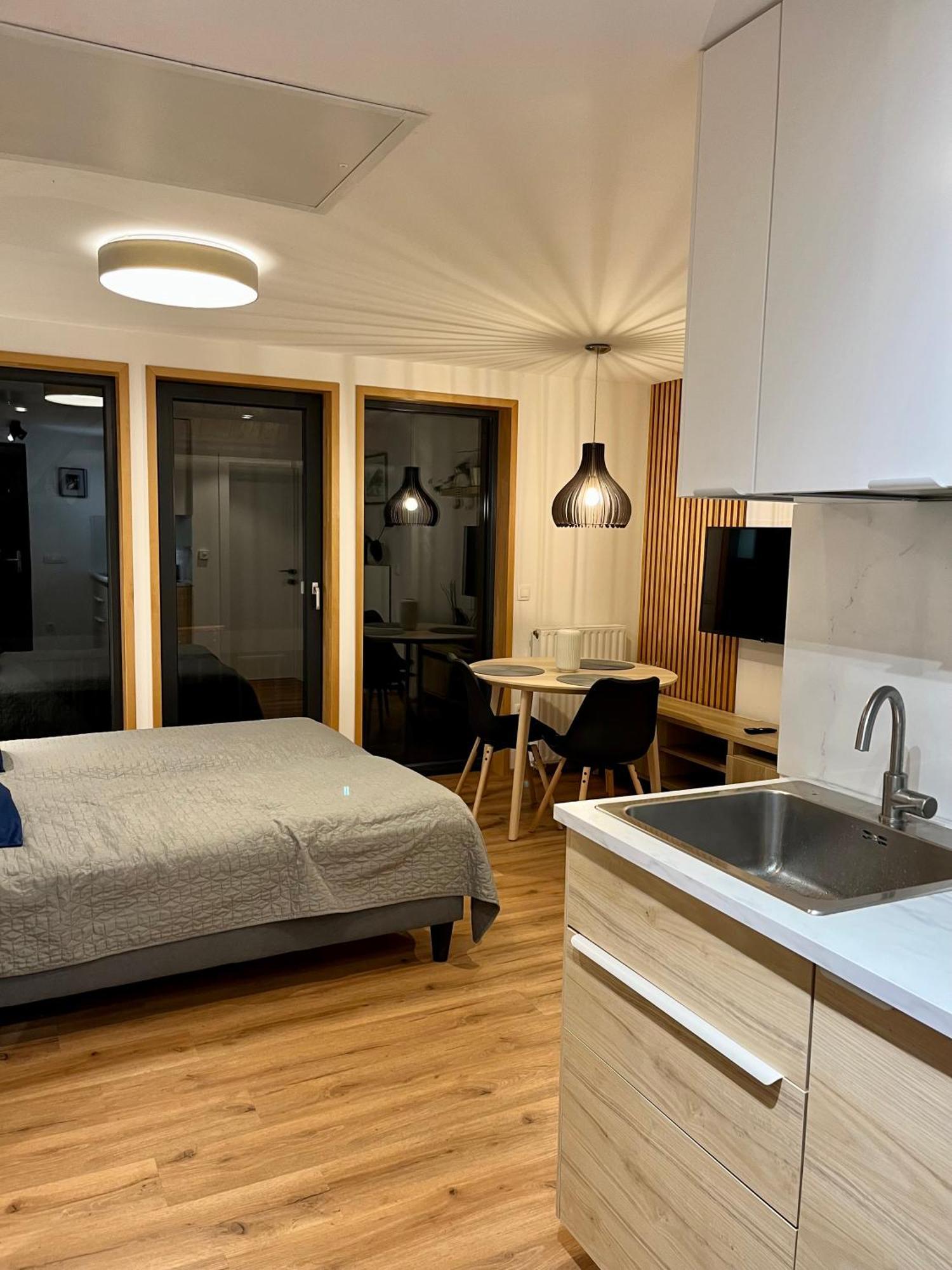 Apartments Pri Fencu Jesenice Εξωτερικό φωτογραφία