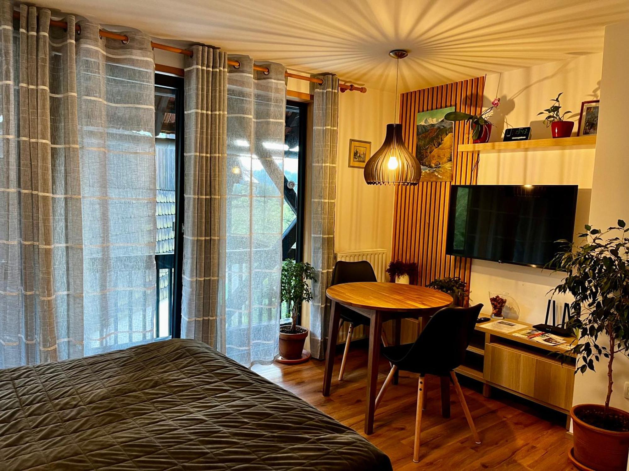 Apartments Pri Fencu Jesenice Εξωτερικό φωτογραφία